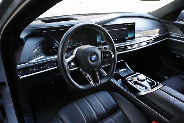 Used 2025 BMW 740i xDrive image 20