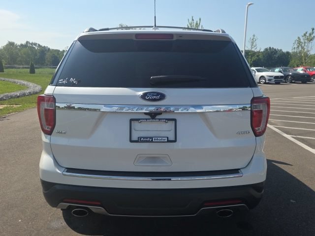 Used 2018 Ford Explorer XLT w/ Equipment Group 202A AWD/4WD image 8