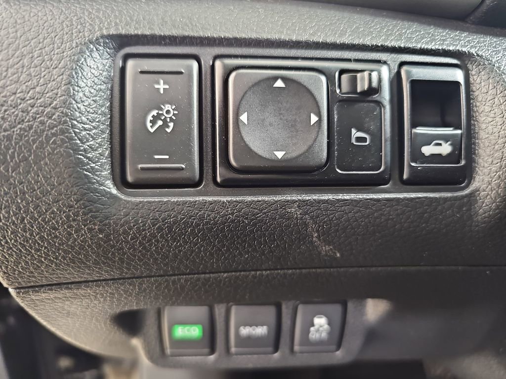 Used 2017 Nissan Sentra S FWD image 29