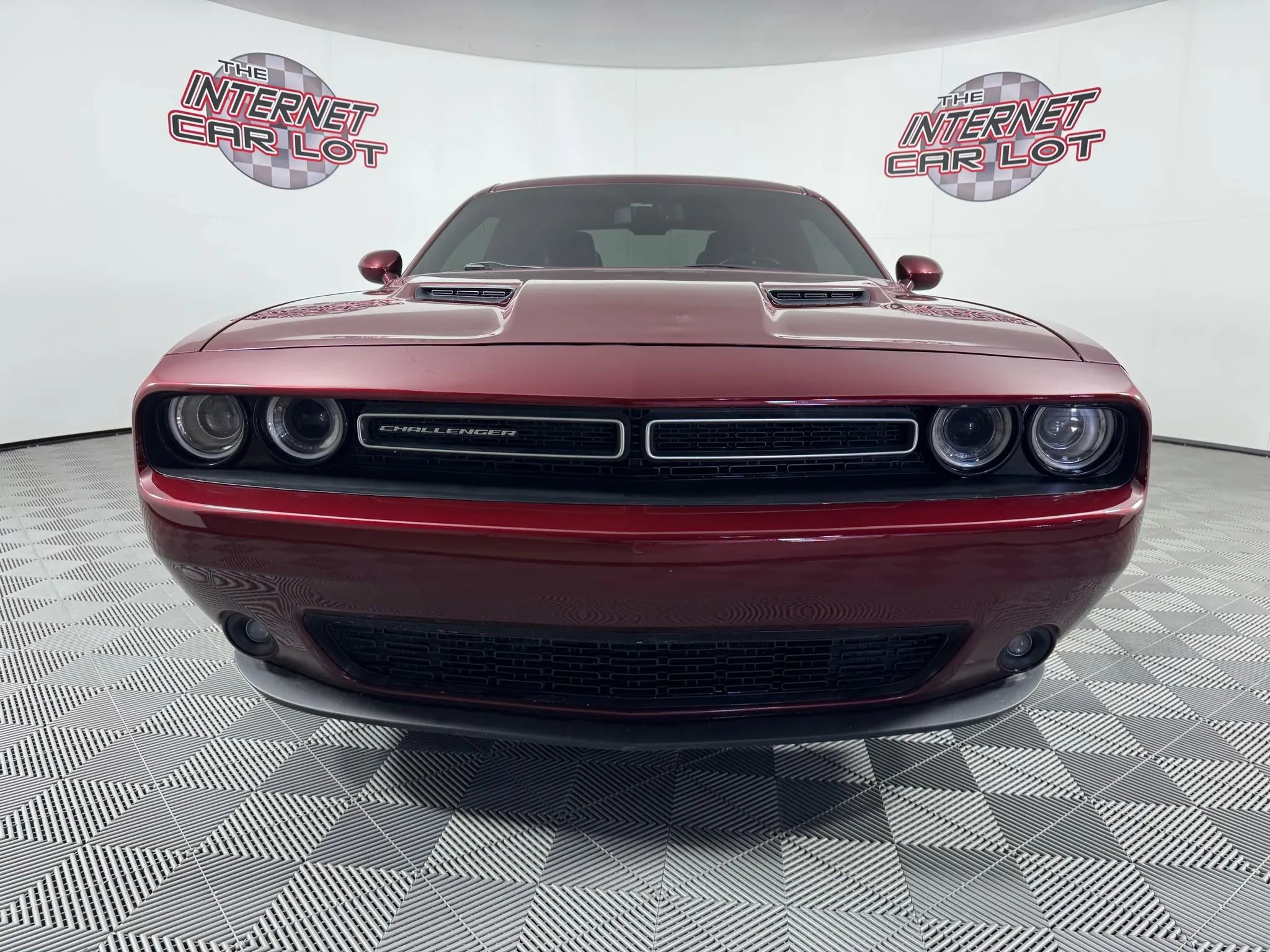 Used 2023 Dodge Challenger SXT w/ Plus Package image 2
