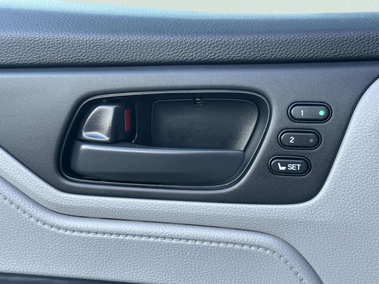 Used 2018 Honda Odyssey EX-L image 31