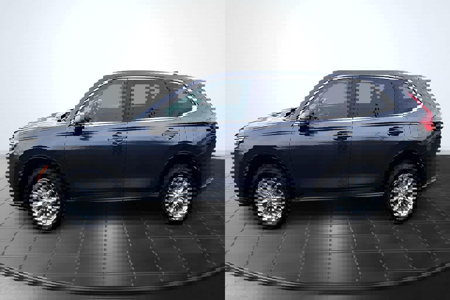 Used 2025 Honda CR-V EX image 3