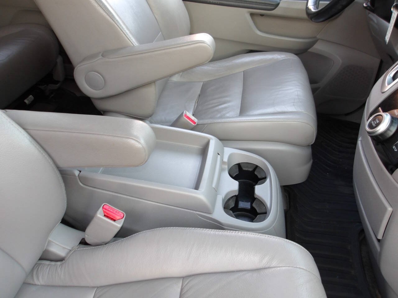 Used 2011 Honda Odyssey EX-L image 18