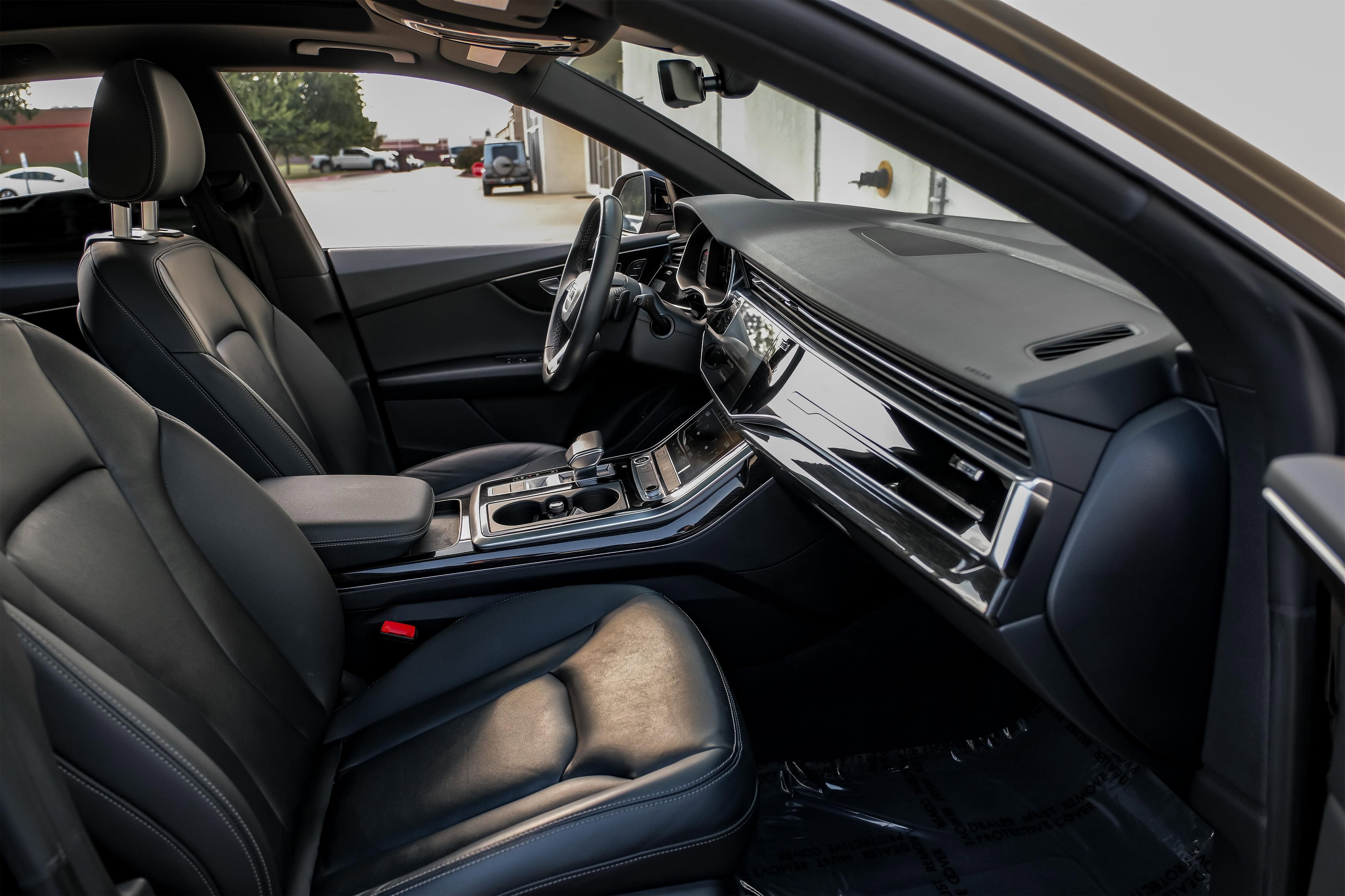 Used 2021 Audi Q8 Premium w/ Convenience Package image 31