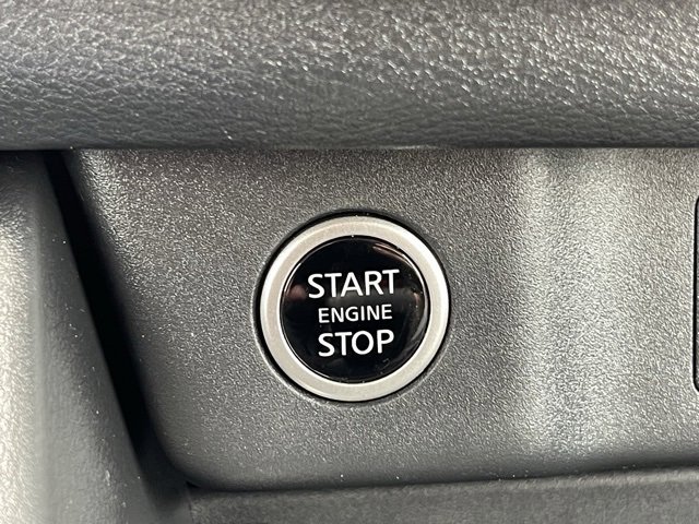 Certified 2023 Nissan Rogue SV image 33