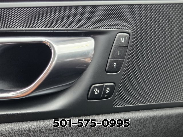 Used 2021 Volvo XC60 T5 Momentum w/ Protection Package Premier AWD/4WD image 37