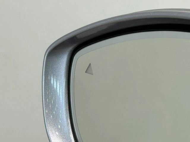 Used 2020 Chrysler Pacifica Limited FWD image 11