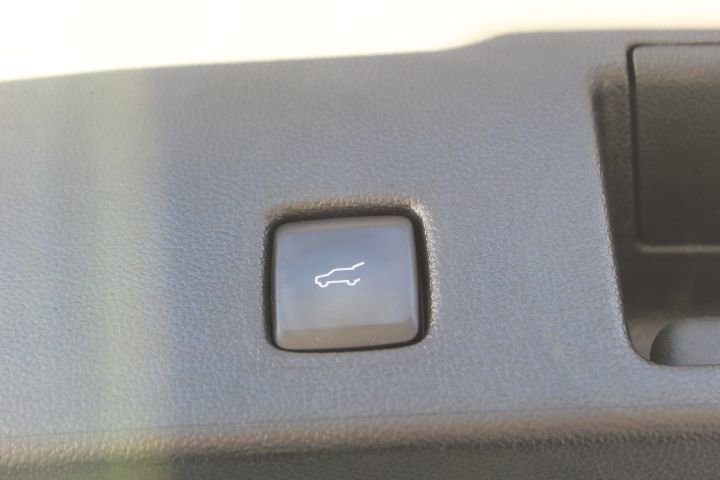 Used 2021 Ford Escape SE w/ SE Sport Appearance Package image 39