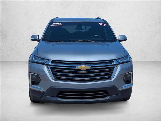 Used 2023 Chevrolet Traverse LT FWD image 2