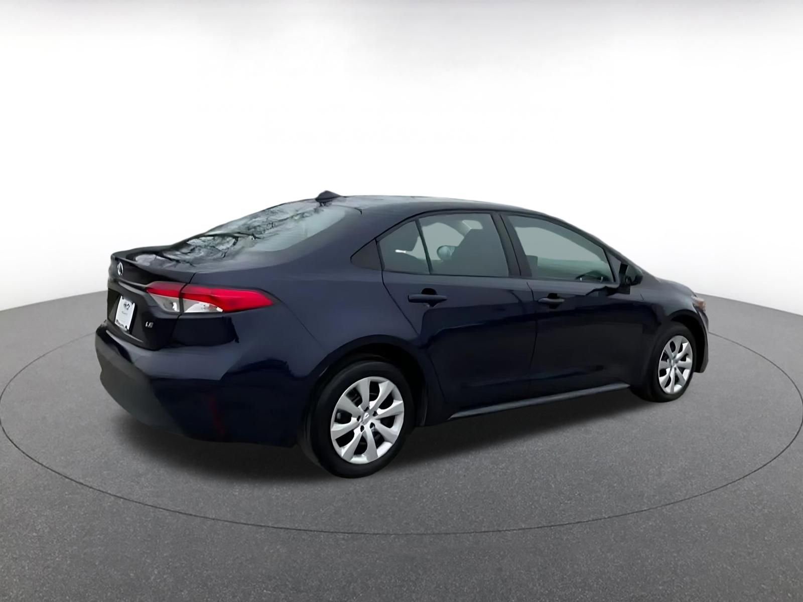 Used 2025 Toyota Corolla LE image 15