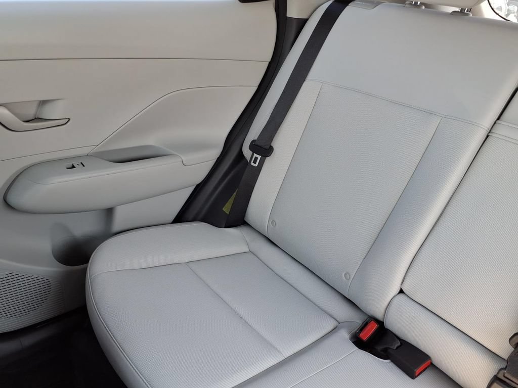 Used 2025 Hyundai Kona SEL FWD image 16