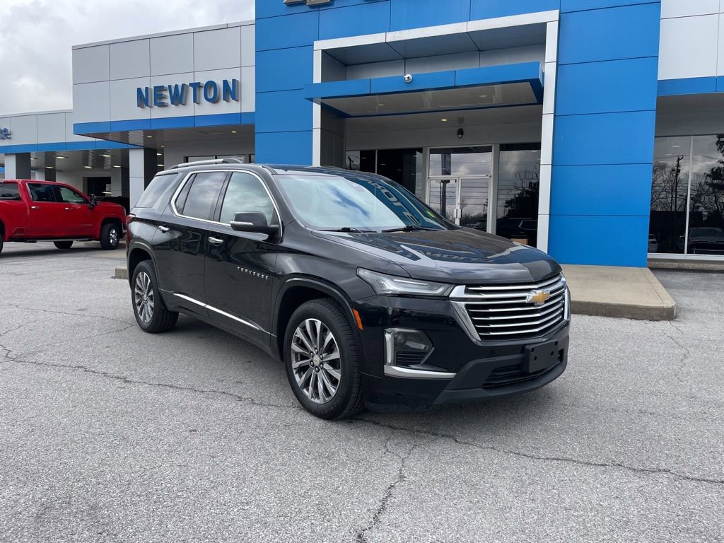 Used 2023 Chevrolet Traverse Premier w/ LPO, Cargo Package image 2