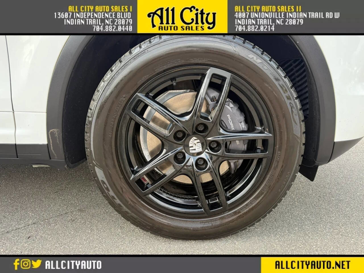 Used 2013 Porsche Cayenne Diesel AWD/4WD image 31