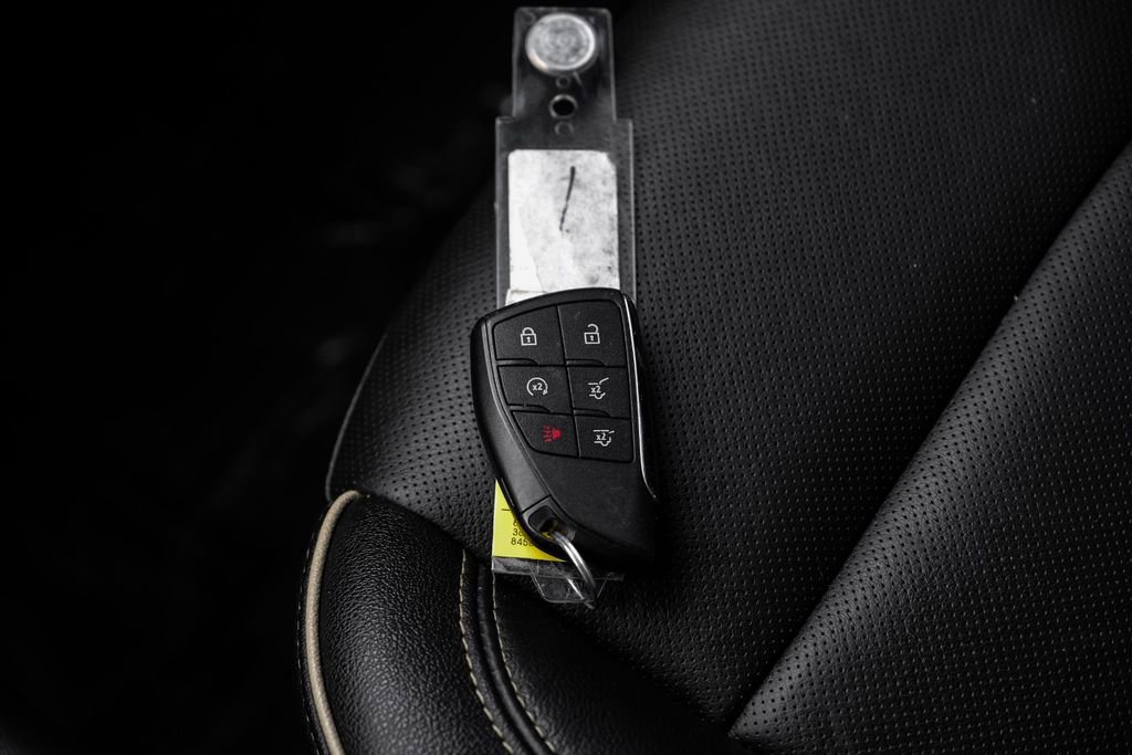 Used 2021 GMC Yukon XL SLT w/ SLT Premium Package image 60