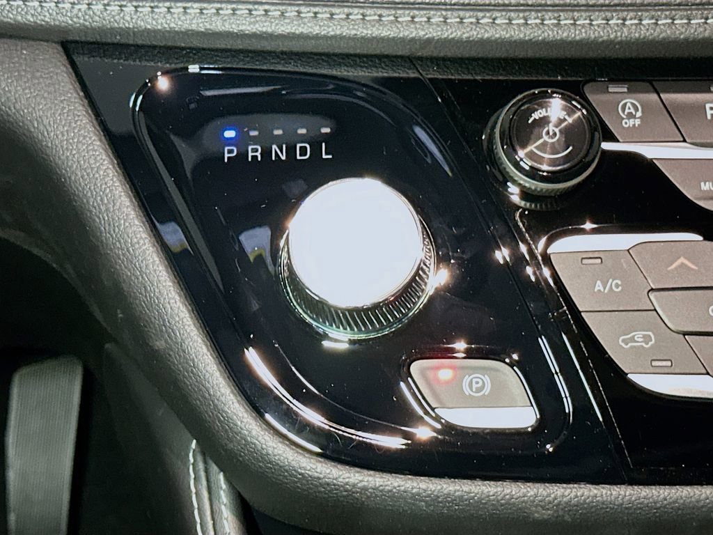 New 2026 Chrysler Pacifica Limited w/ S Appearance Package image 12