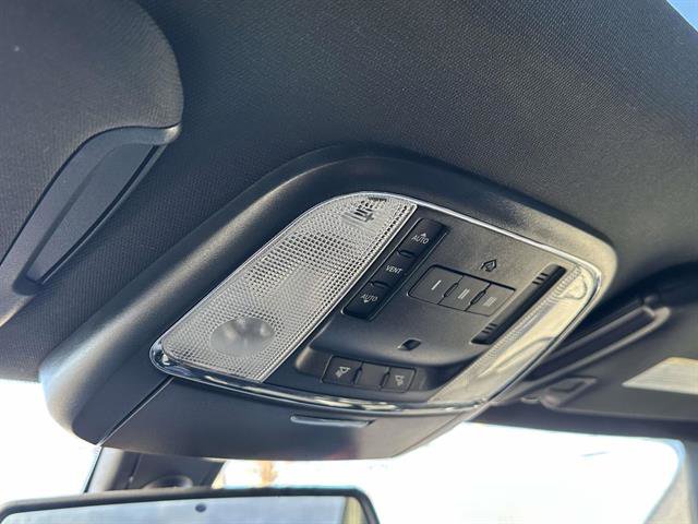 Used 2017 Dodge Charger SXT w/ Plus Group RWD image 20