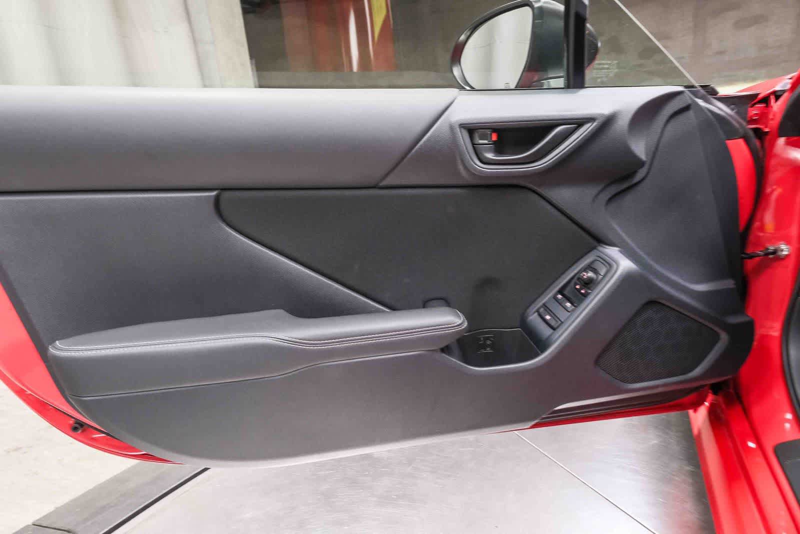 Used 2025 Toyota GR86 w/ ALL Weather Mat Package (TMS) image 22