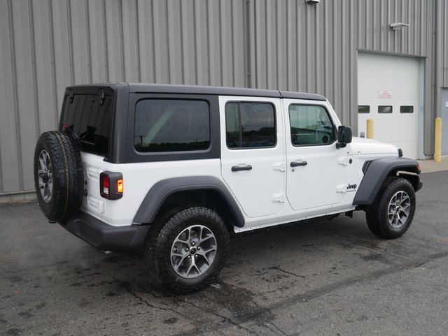 Used 2024 Jeep Wrangler Sport S image 11