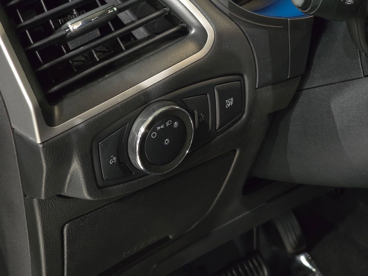 Used 2022 Ford Edge SE image 16