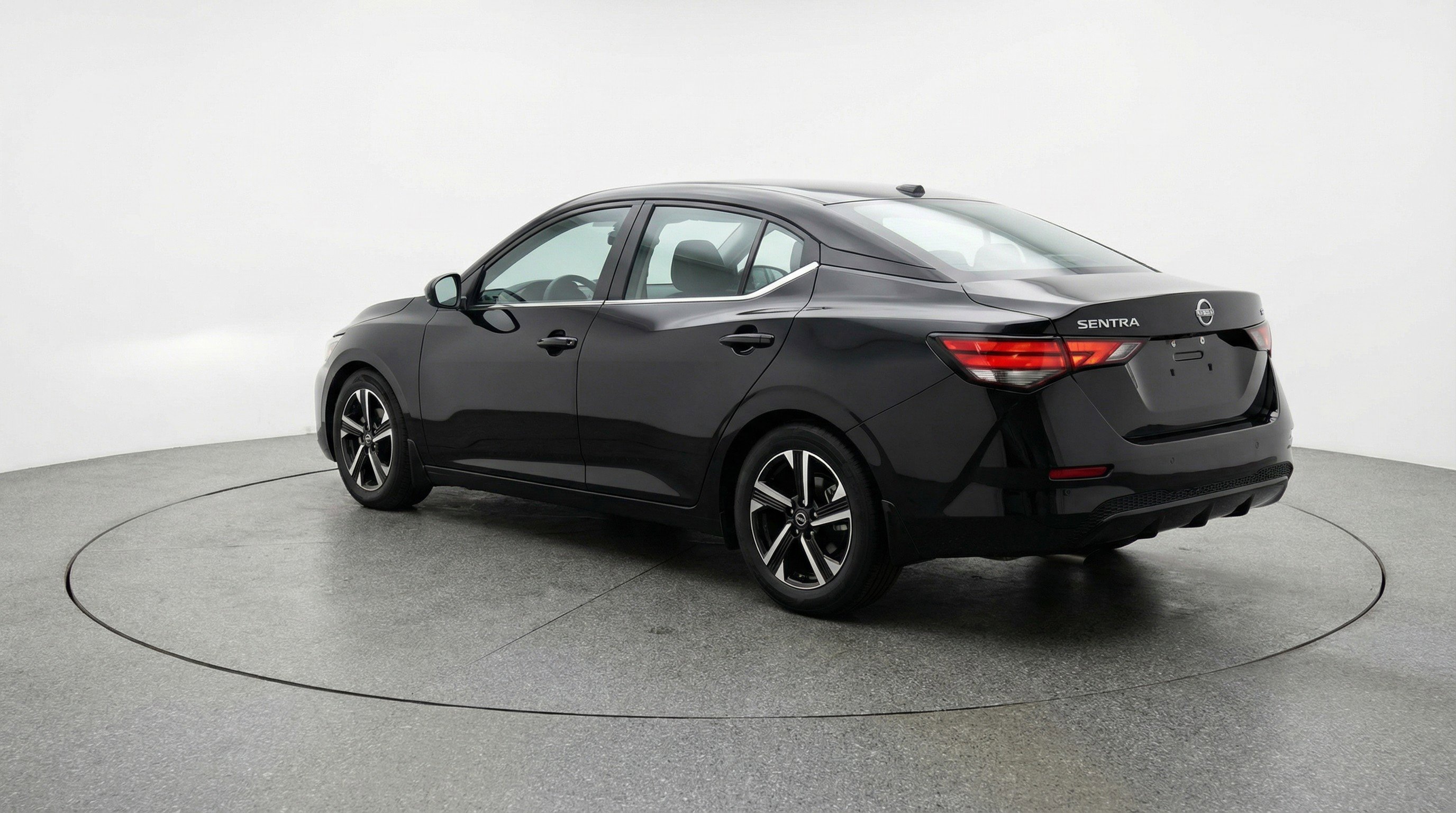 Used 2025 Nissan Sentra SV image 6