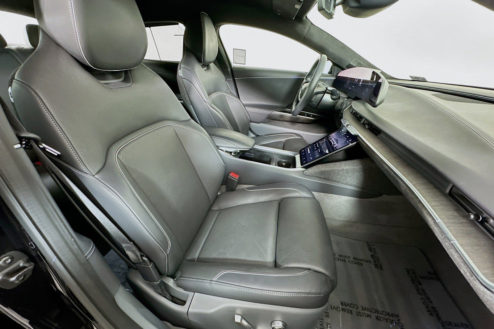 Used 2024 Lucid Air Touring image 8