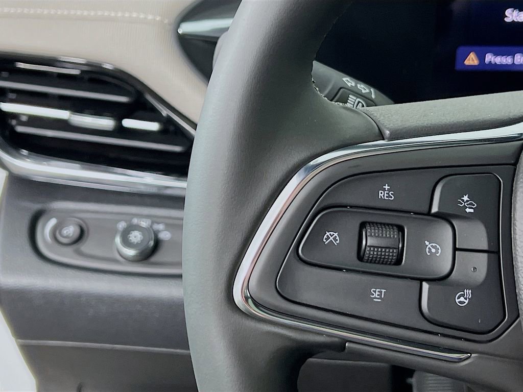 New 2025 Buick Envista Avenir image 9