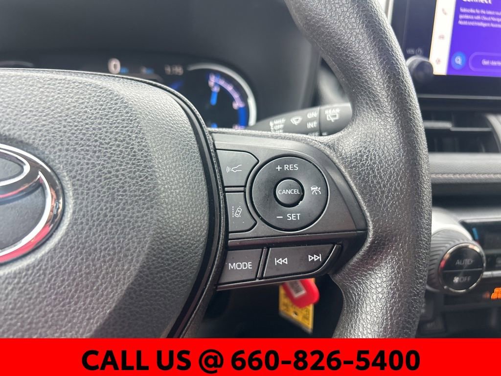 Used 2025 Toyota RAV4 LE image 18
