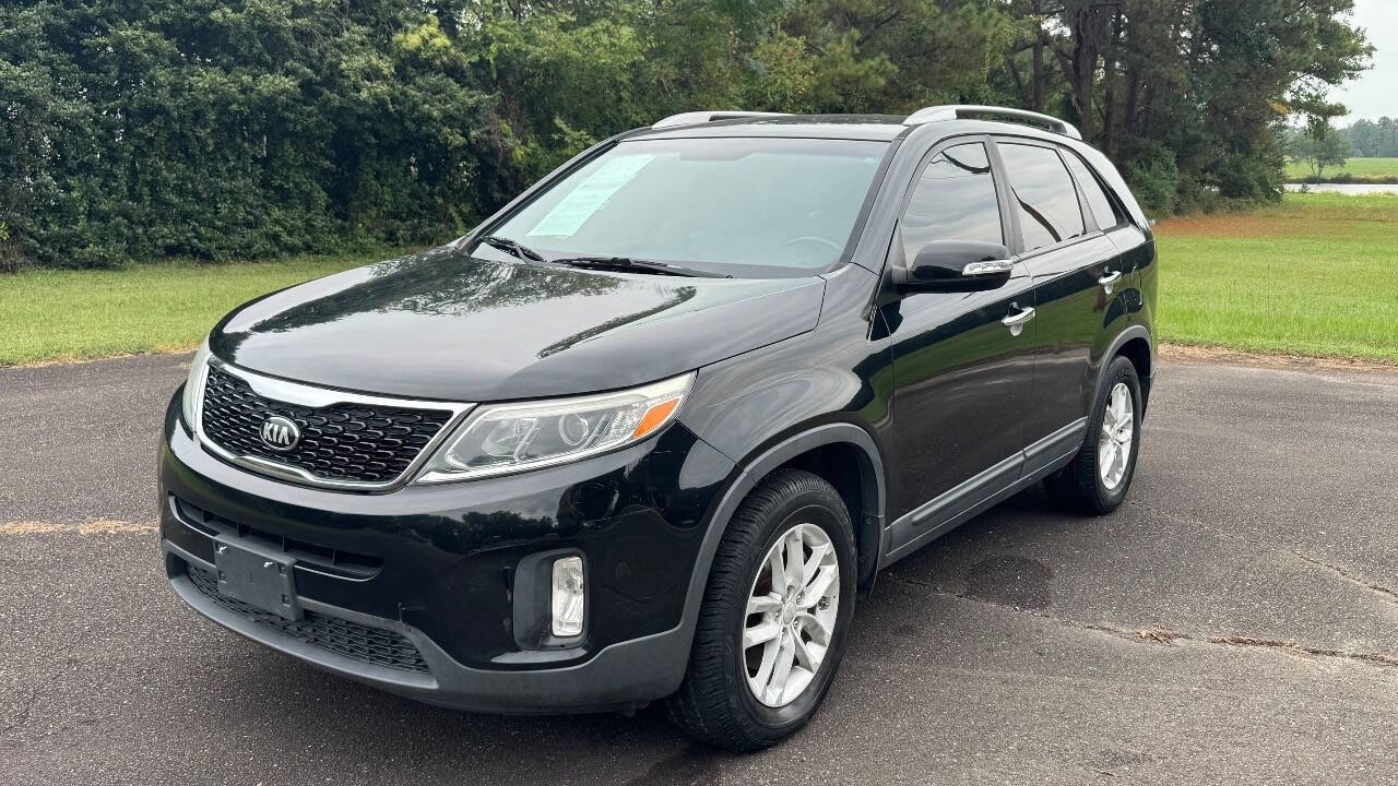 Used 2015 Kia Sorento LX image 4