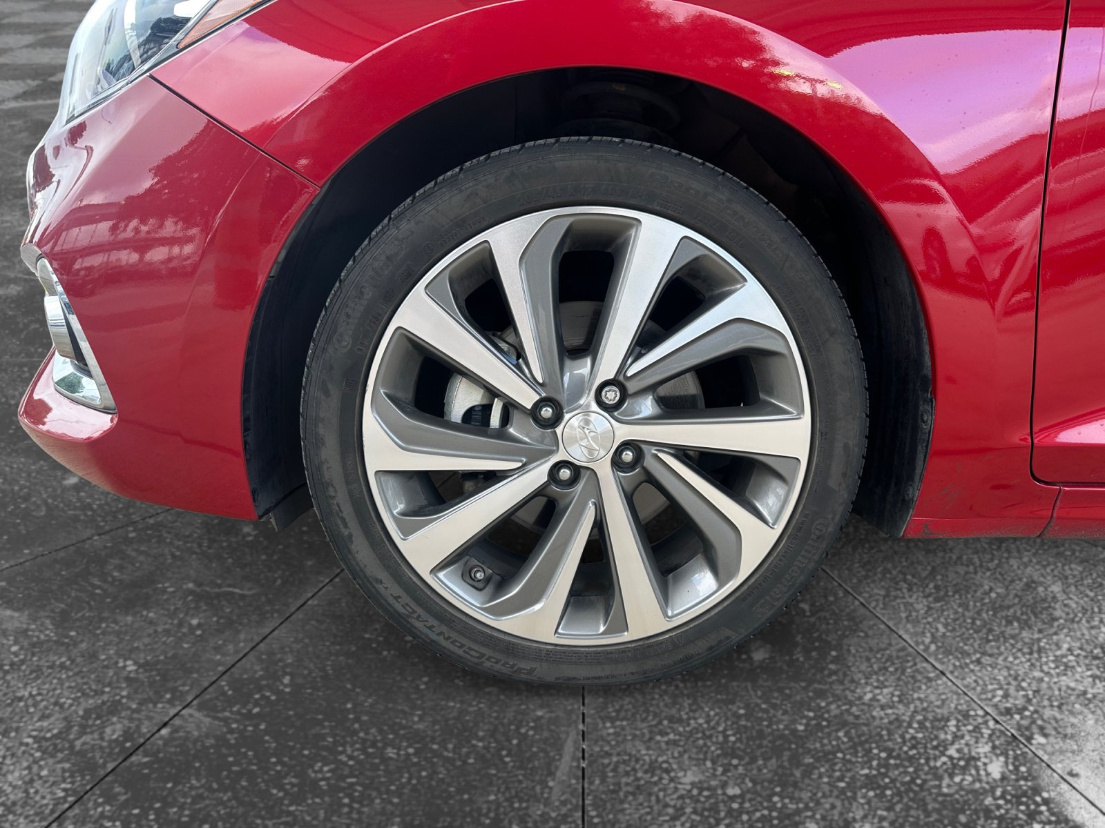Used 2022 Hyundai Accent Limited FWD image 9