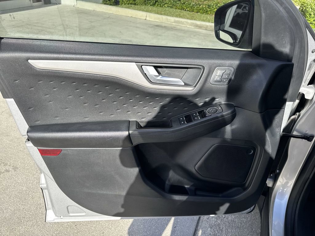 Used 2020 Ford Escape SEL image 41