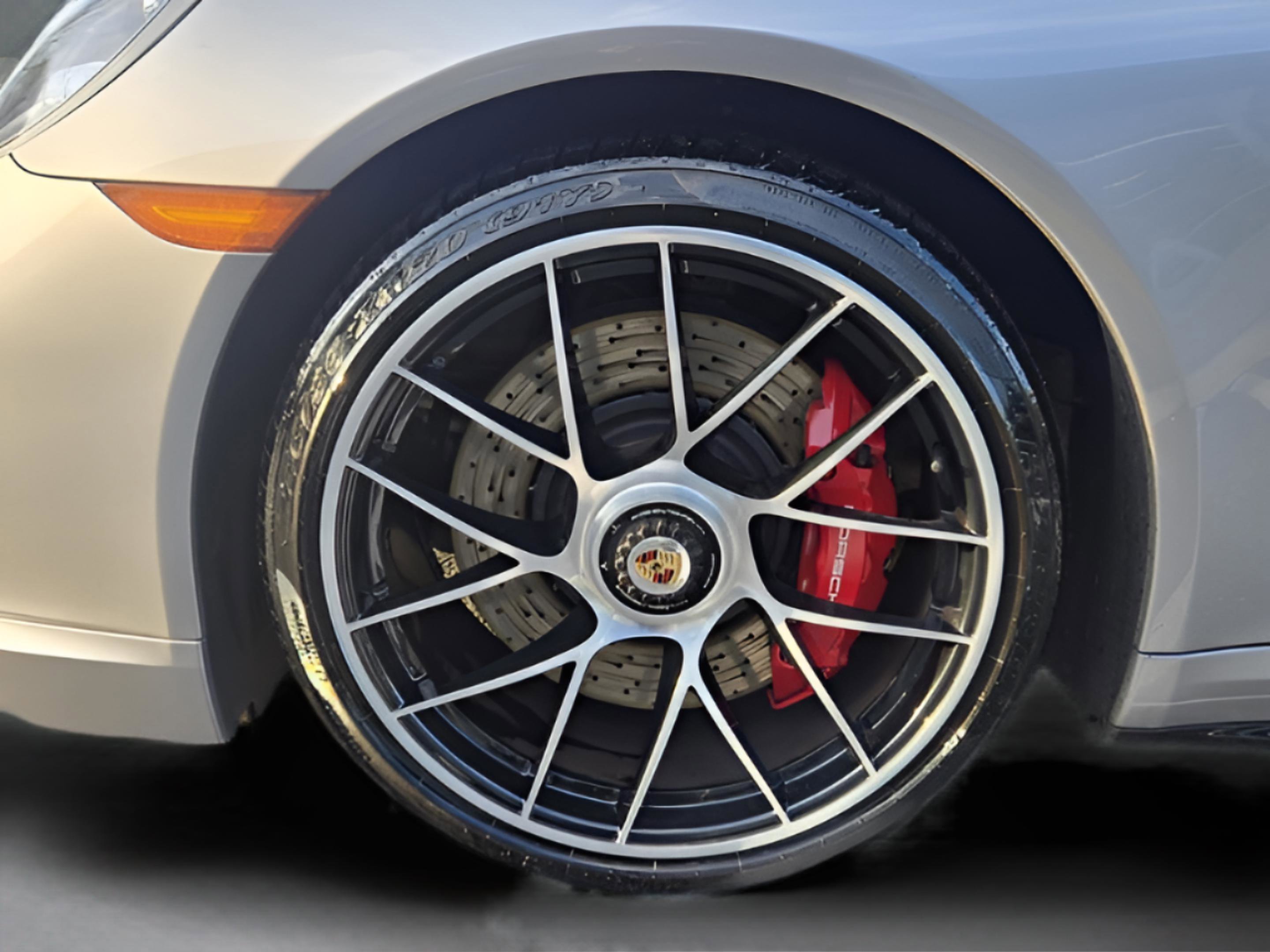 Used 2019 Porsche 911 Turbo image 7