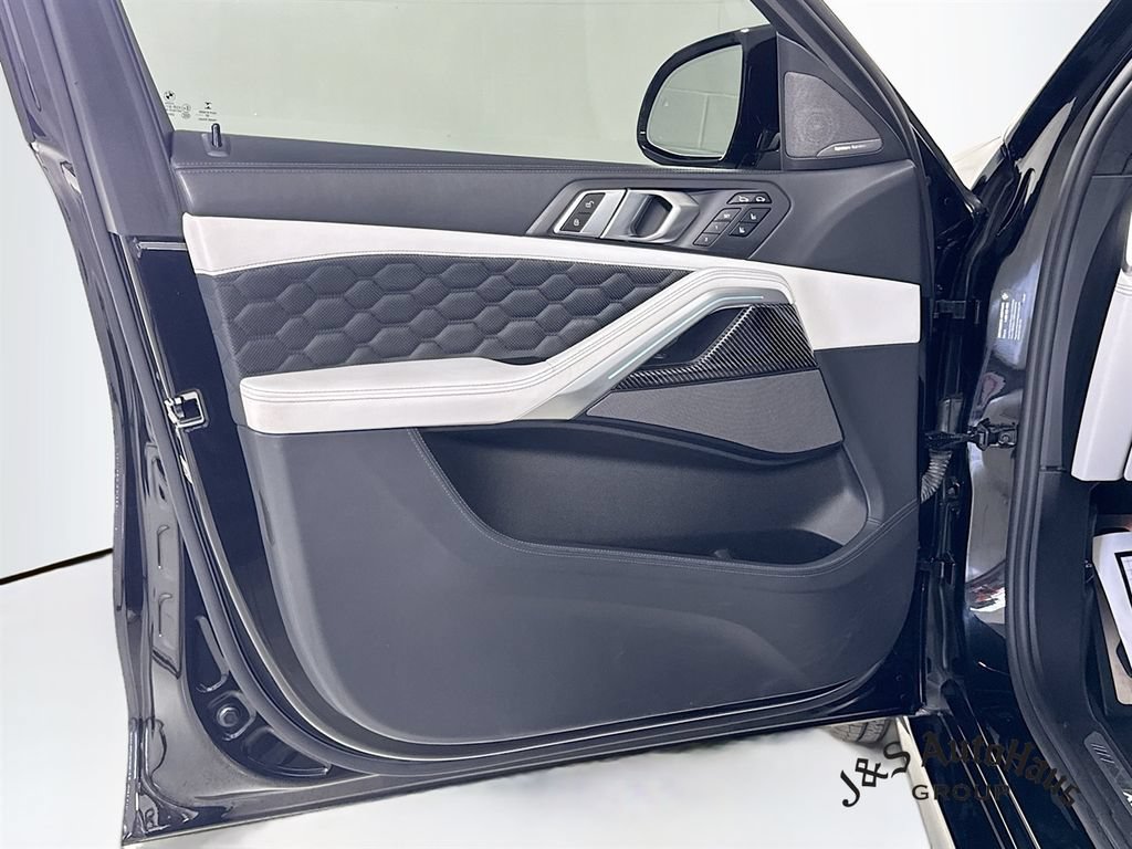 Used 2021 BMW X6 M w/ Executive Package AWD/4WD image 23