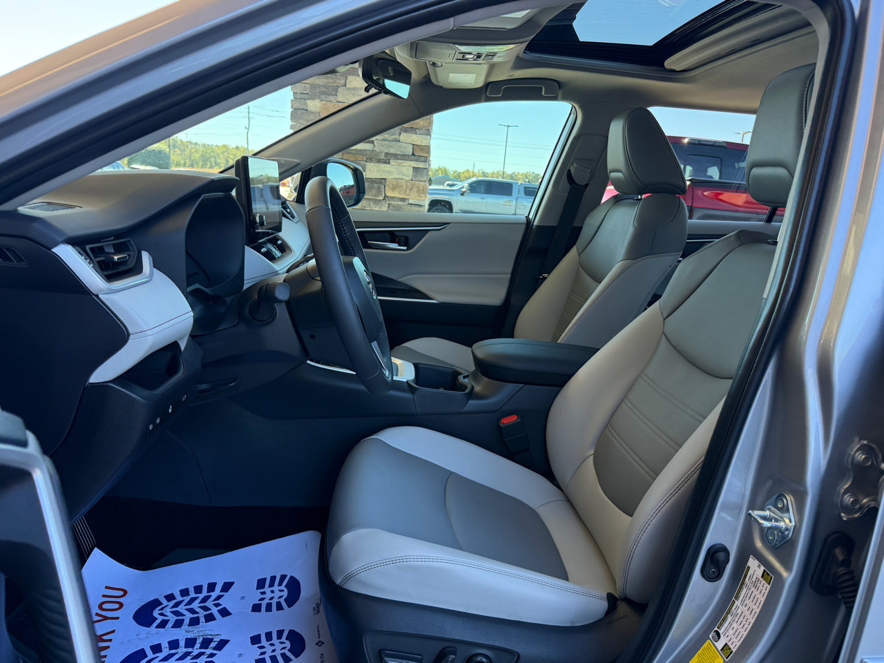 Used 2025 Toyota RAV4 XLE Premium w/ Weather Package image 10