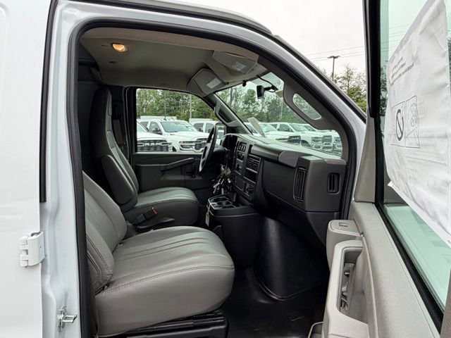 New 2026 GMC Savana 2500 w/ Driver Convenience Package RWD image 27