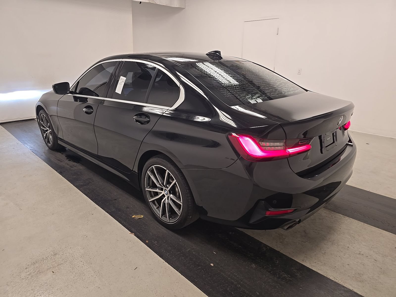 Used 2020 BMW 330i Sedan w/ Convenience Package RWD image 8