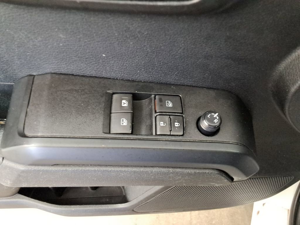 Used 2021 Toyota Tacoma SR RWD image 18