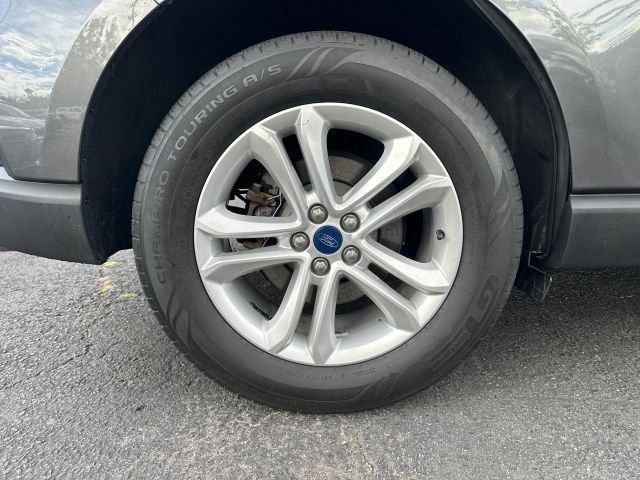 Used 2019 Ford Edge SEL w/ Equipment Group 201A image 38