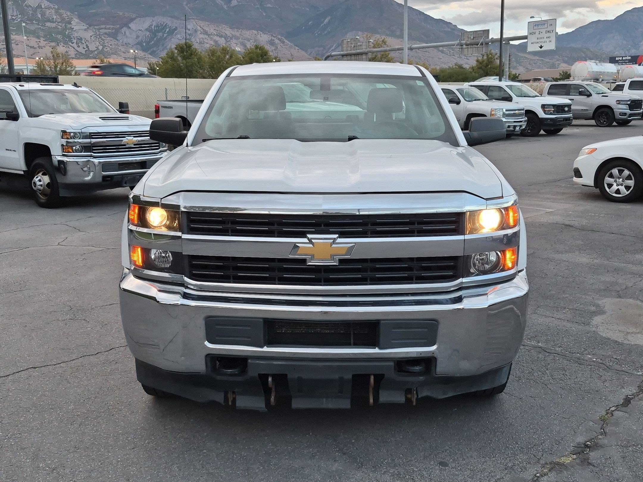 Used 2018 Chevrolet Silverado 2500 W/T w/ Snow Plow Prep Package AWD/4WD image 11