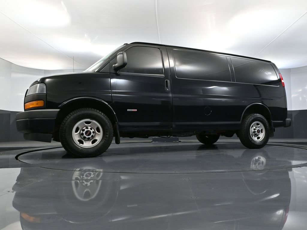 Used 2018 GMC Savana 2500 image 47