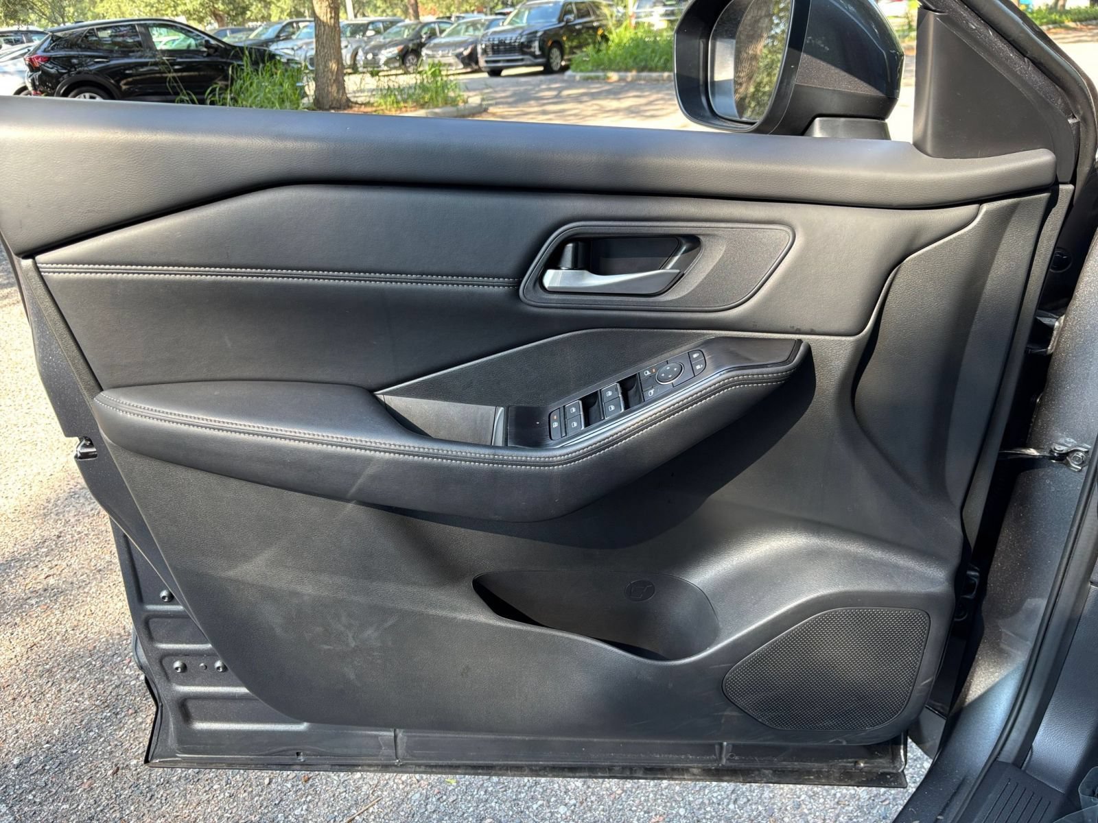 Used 2026 Nissan Rogue SL FWD image 18