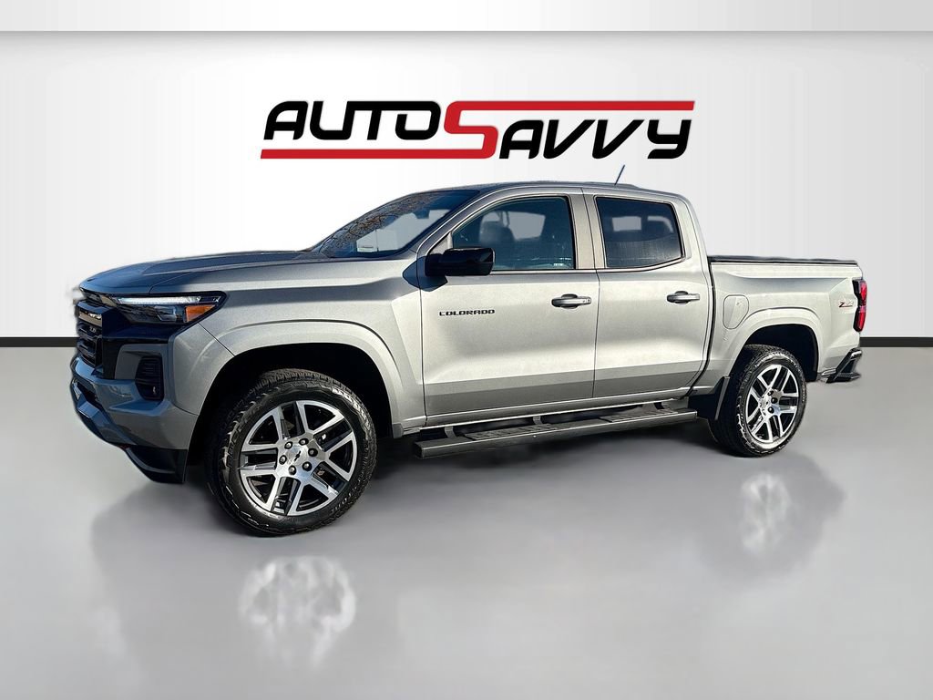 Used 2023 Chevrolet Colorado Z71 w/ Z71 Convenience Package 2 image 3