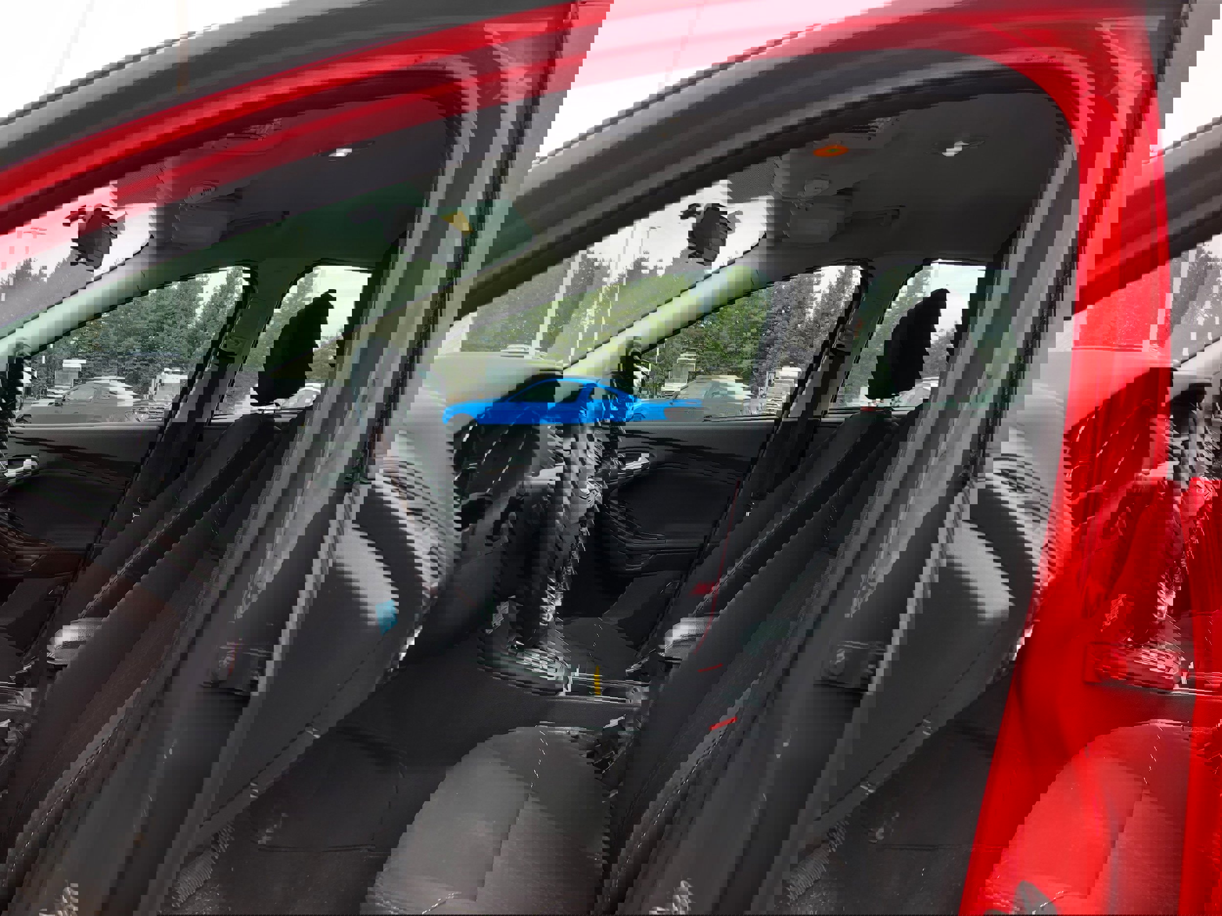 Used 2016 Ford Focus SE w/ SE Sport Package image 18