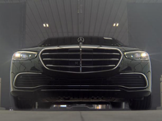 Used 2021 Mercedes-Benz S 580 4MATIC Sedan w/ Warmth & Comfort Package image 3