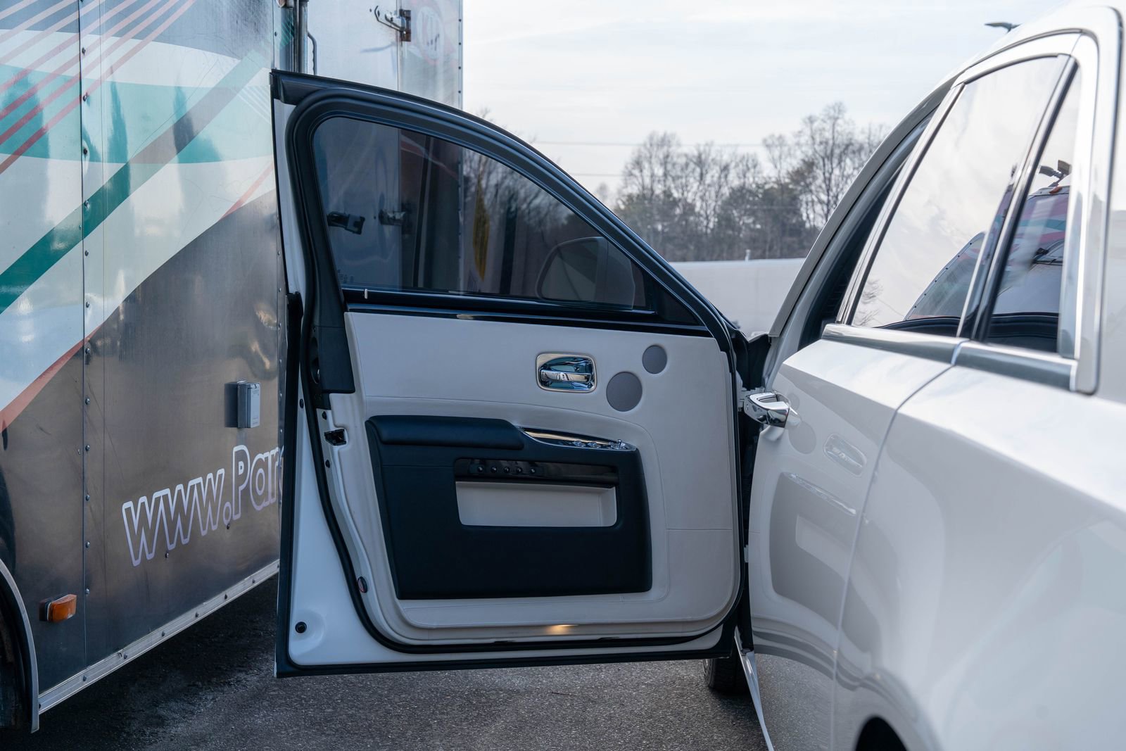 Used 2018 Rolls-Royce Ghost image 14