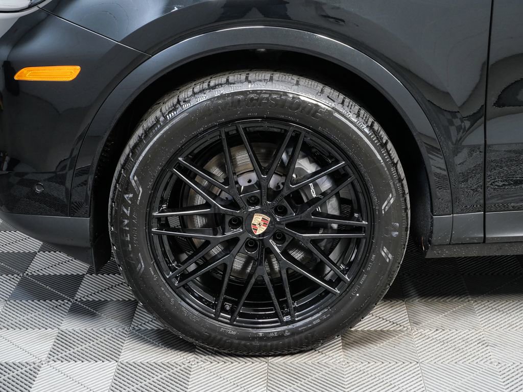 New 2026 Porsche Cayenne image 33
