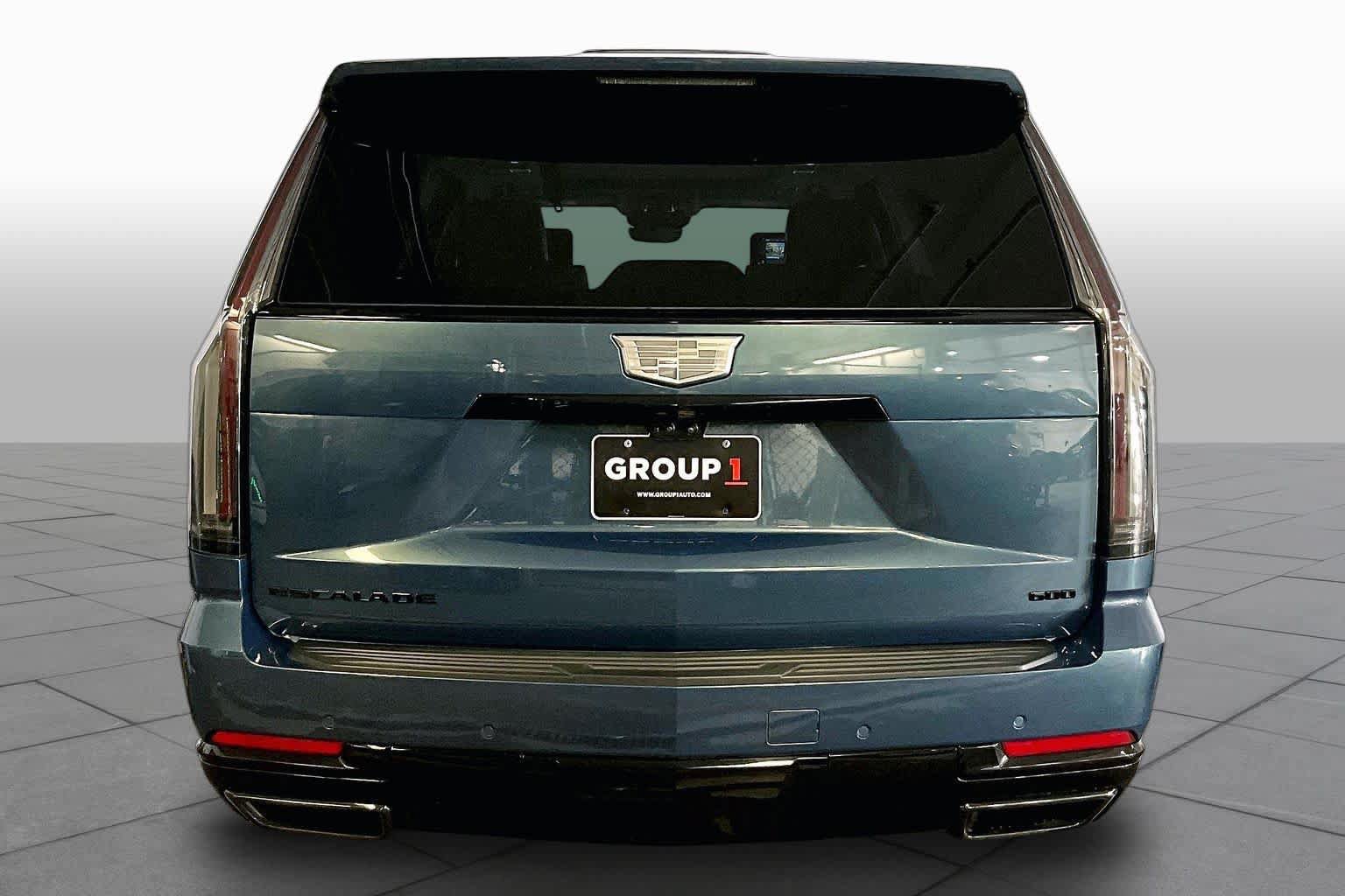 Used 2026 Cadillac Escalade Platinum Sport w/ LPO, ONYX Package AWD/4WD image 5