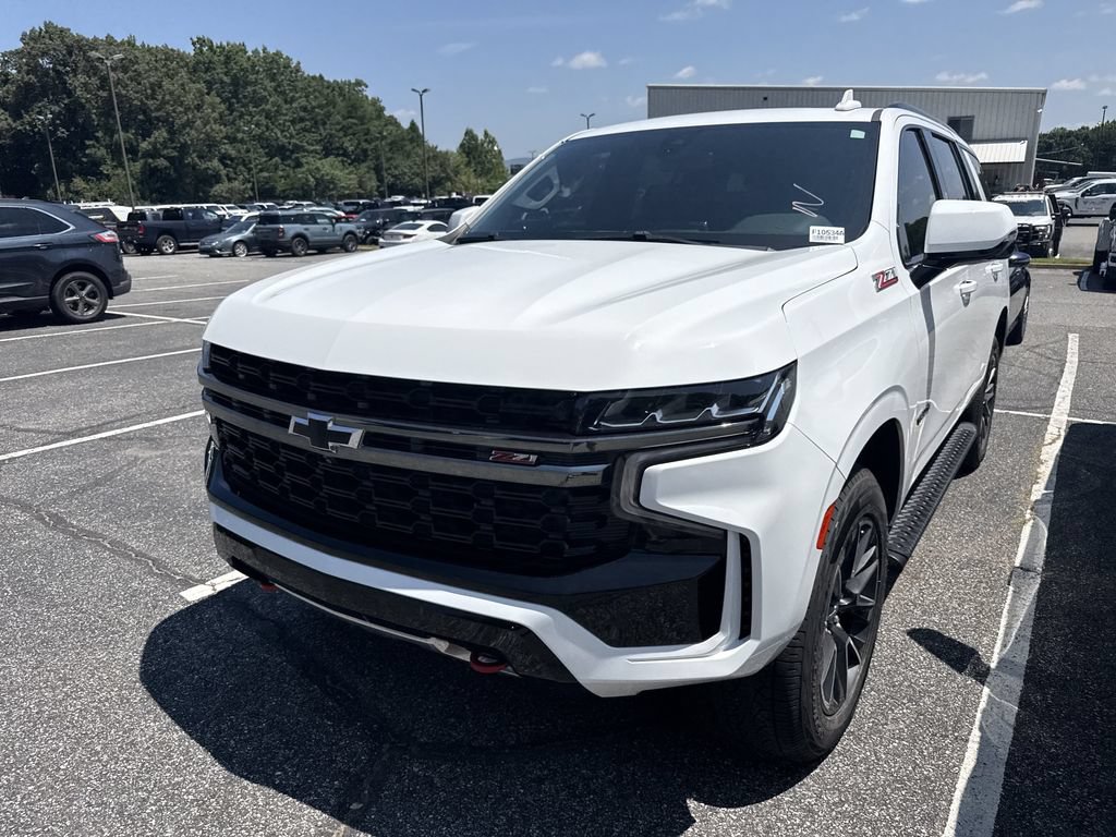 Used 2022 Chevrolet Tahoe Z71 w/ Luxury Package AWD/4WD image 8