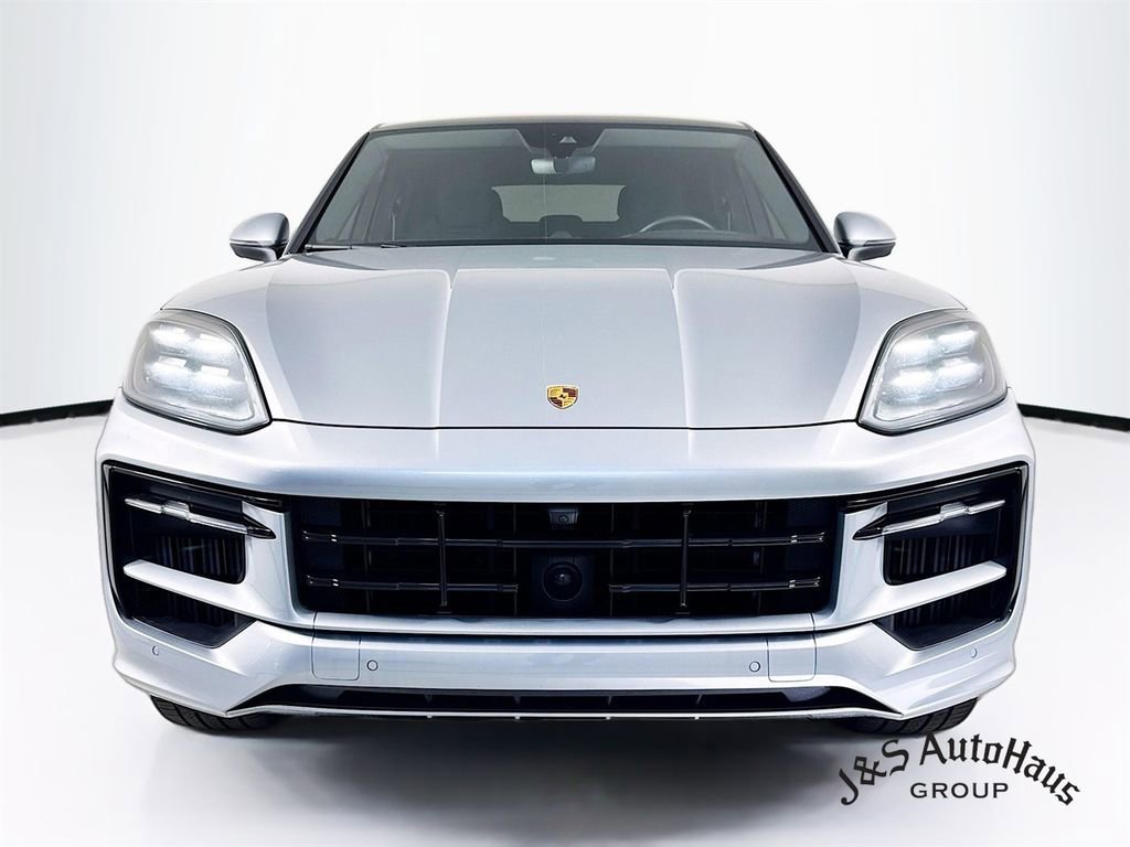 Used 2024 Porsche Cayenne S w/ Premium Package Plus (PP1) image 2