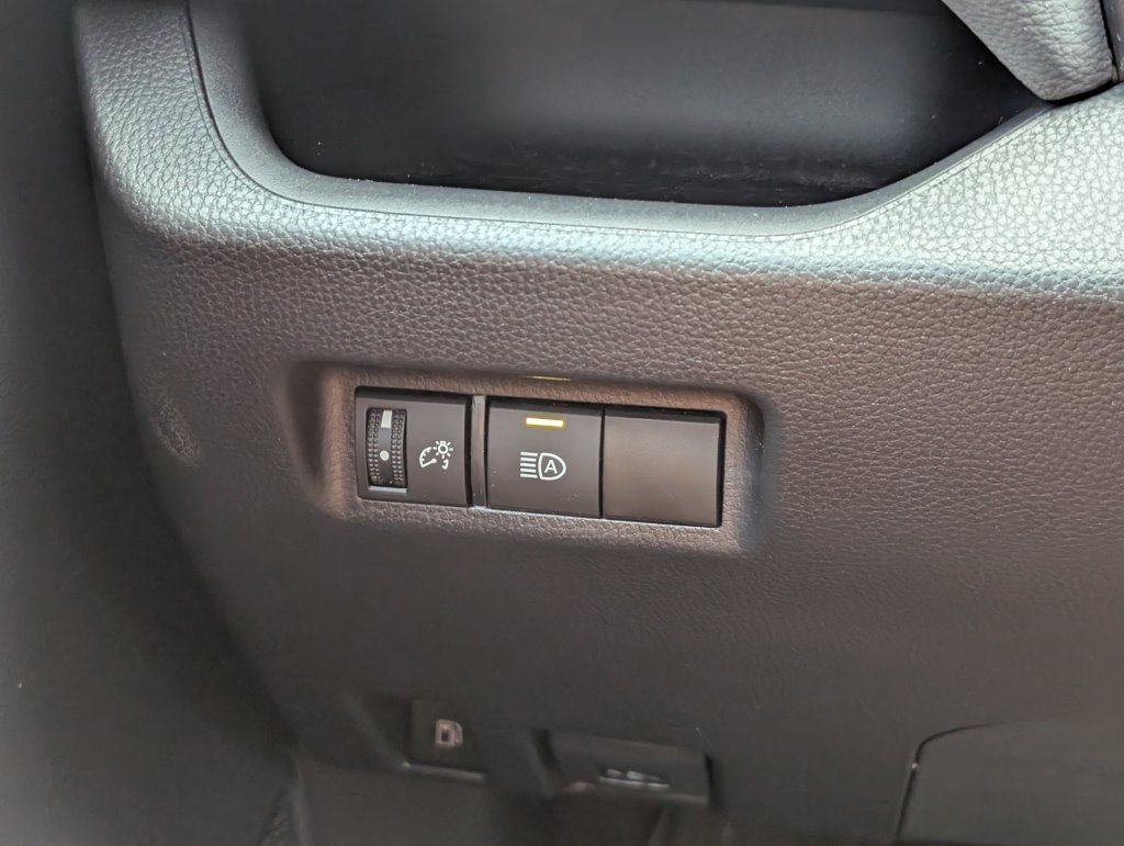 Used 2024 Toyota RAV4 SE AWD/4WD image 20