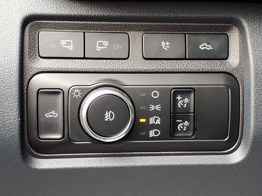 Used 2024 Ford F350 Platinum w/ Tremor Off-Road Package image 12